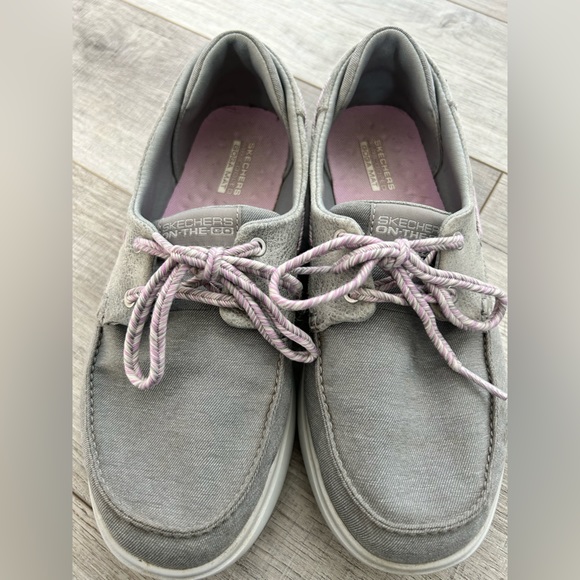 Sketchers Slip-On Shoes, Size 7 - Picture 4 of 5